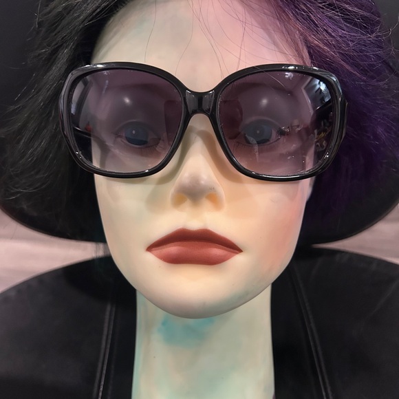 Simply Vera Vera Wang Accessories - Simply Vera Vera Wang Black Oversized Women's Sunglasses